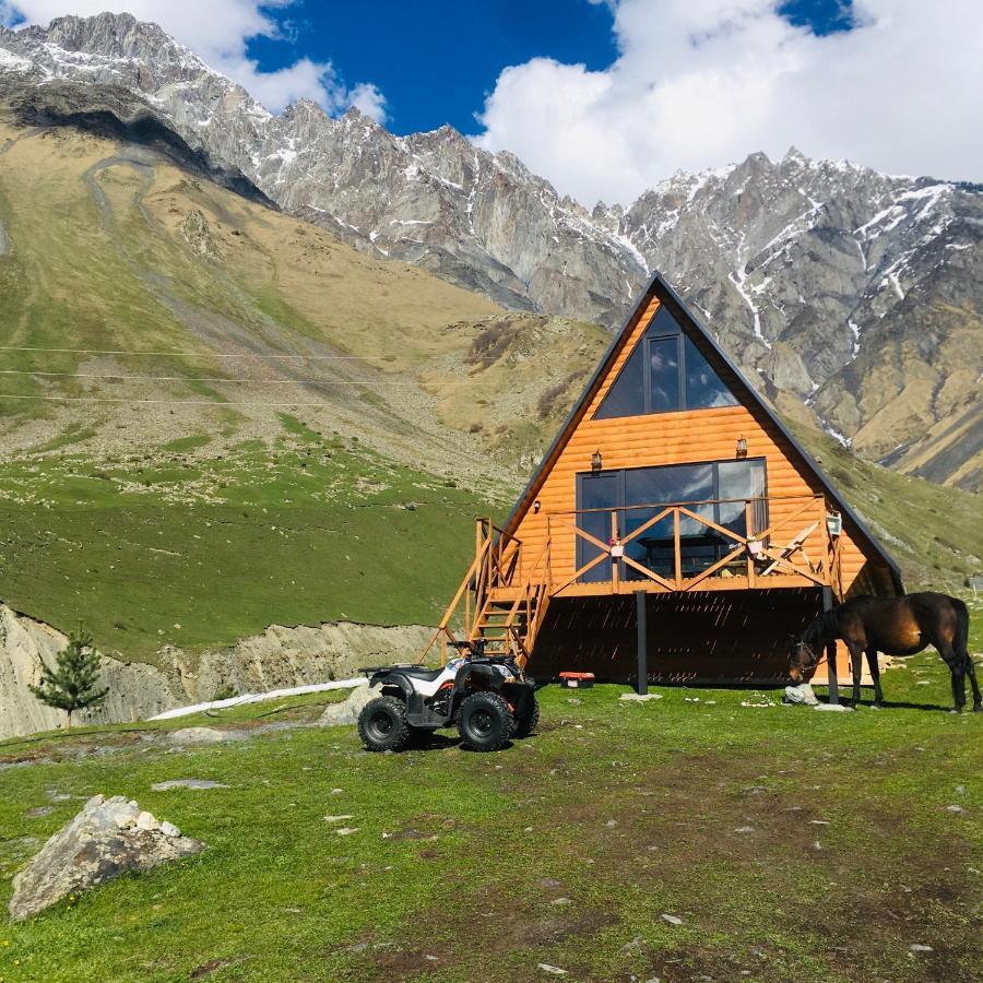 Alone Cottage Kazbegi Exterior photo