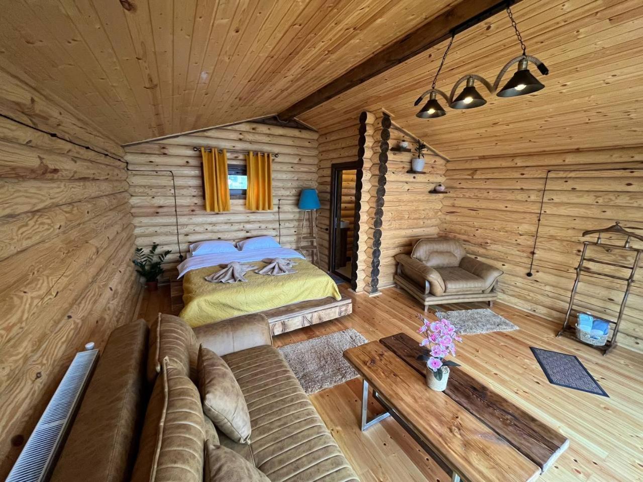 Alone Cottage Kazbegi Exterior photo